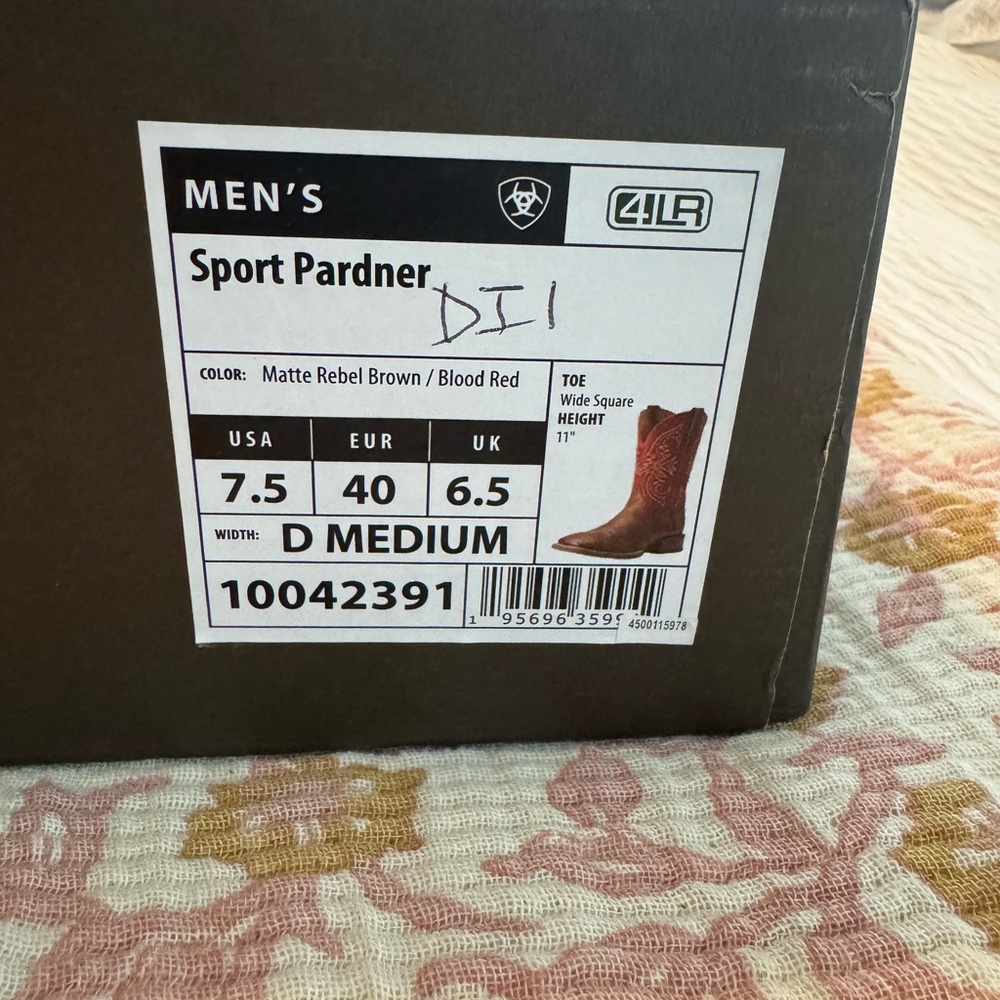 Ariat Red and Brown Western Boots - Picture 5 of 5